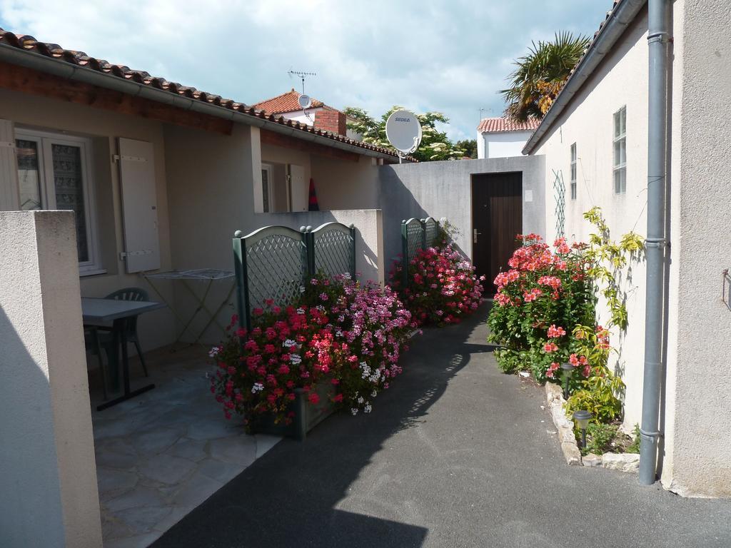 L'Insulaire Studios Saint-Denis-dʼOléron Exteriör bild