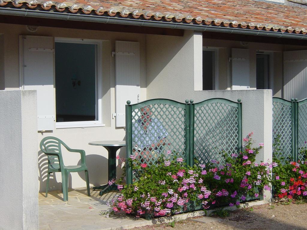 L'Insulaire Studios Saint-Denis-dʼOléron Exteriör bild
